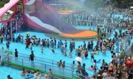 郑州水上乐园爆料视频,揭秘水上乐园爆笑瞬间