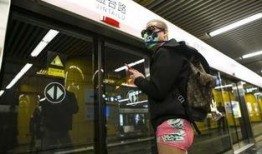 穿内裤的领队在线观看,一场别开生面的在线观看之旅