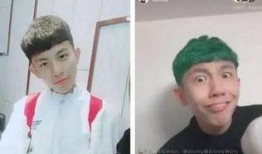 抖音网红与男粉丝吃瓜